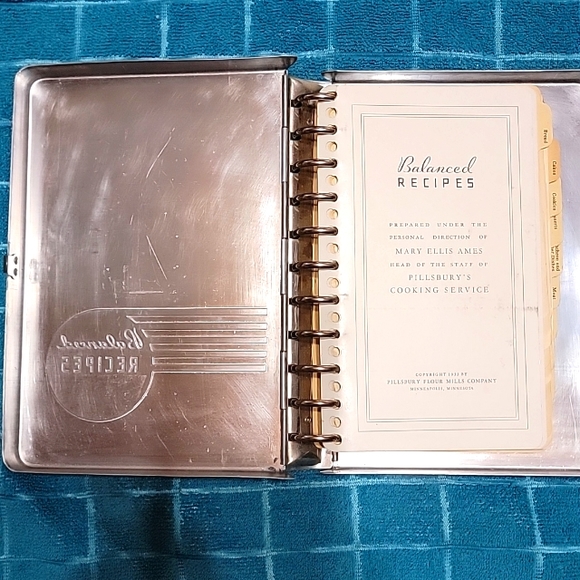 Vintage Pillsbury Cookbook with Aluminum Cover - Picture 5 of 12